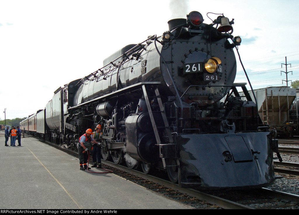 MILW 261 on its run to Chicago for filming